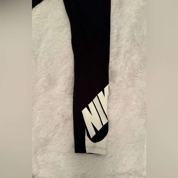 Nike leggings - Small - Picture 2 of 4